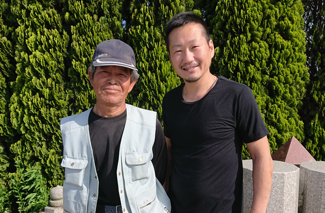 お客様と筒木社長とのツーショット写真